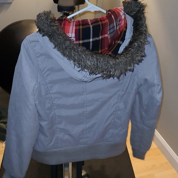 Excellent condition winter jacket - Picture 3 of 3